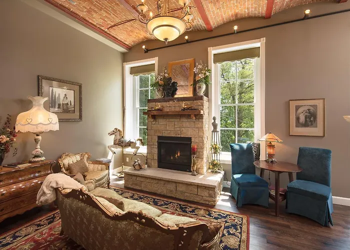 Jail Hill Bed and breakfast 4*